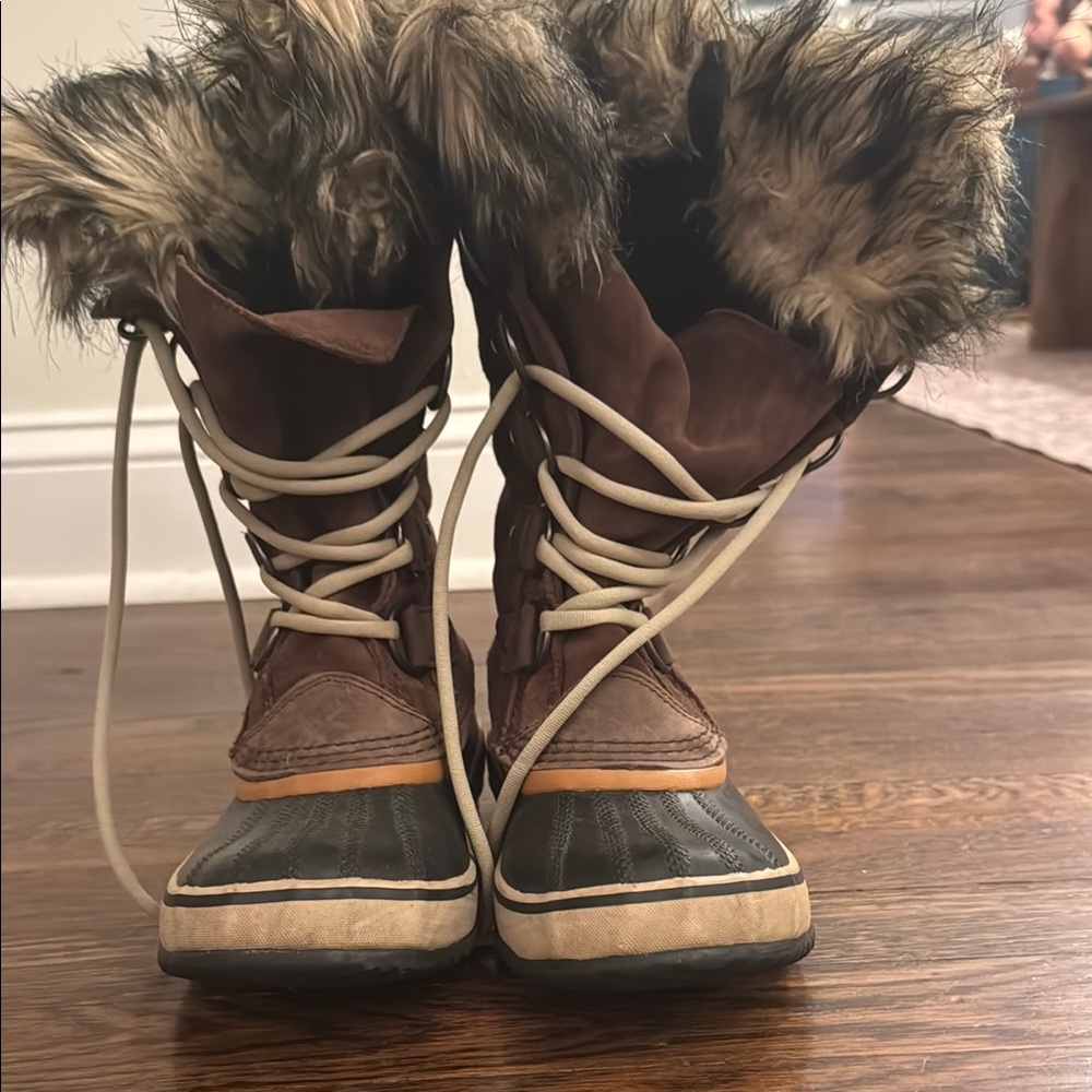 Sorel Brown and Black Fur-Lined Winter Boots